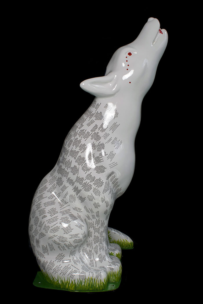 Wolf sculpture