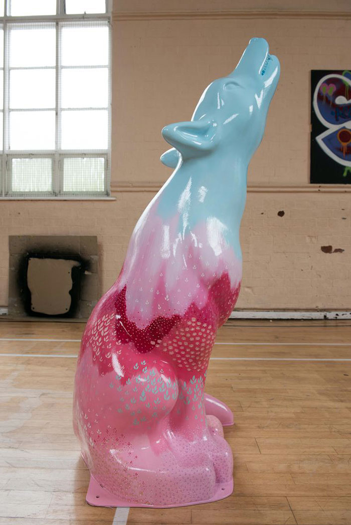 Wolf sculpture